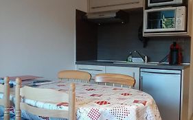 Studio rénové, calme avec Terrasse S-O, prestations de qualité - Résidence Les Adraits